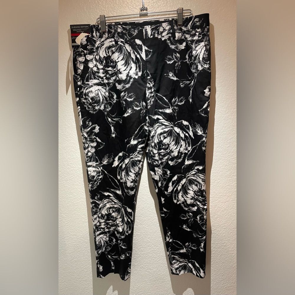 J. Ferrar NWT Dress Pants Slim Fit Cropped Pant Hit at Ankle Black Floral Sz 34